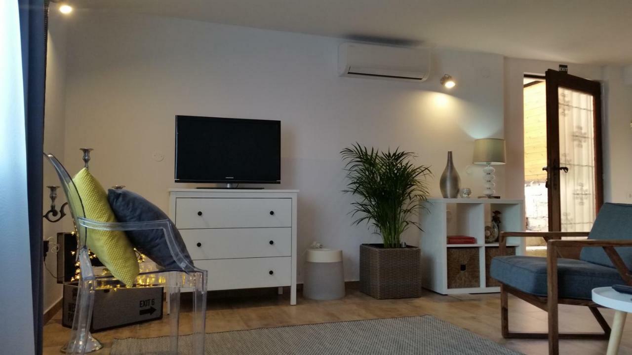 Studio Apartman Providence Šibenik Exteriör bild